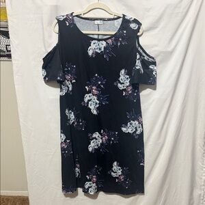 Elegant Black Floral Cold Shoulder Midi Dress